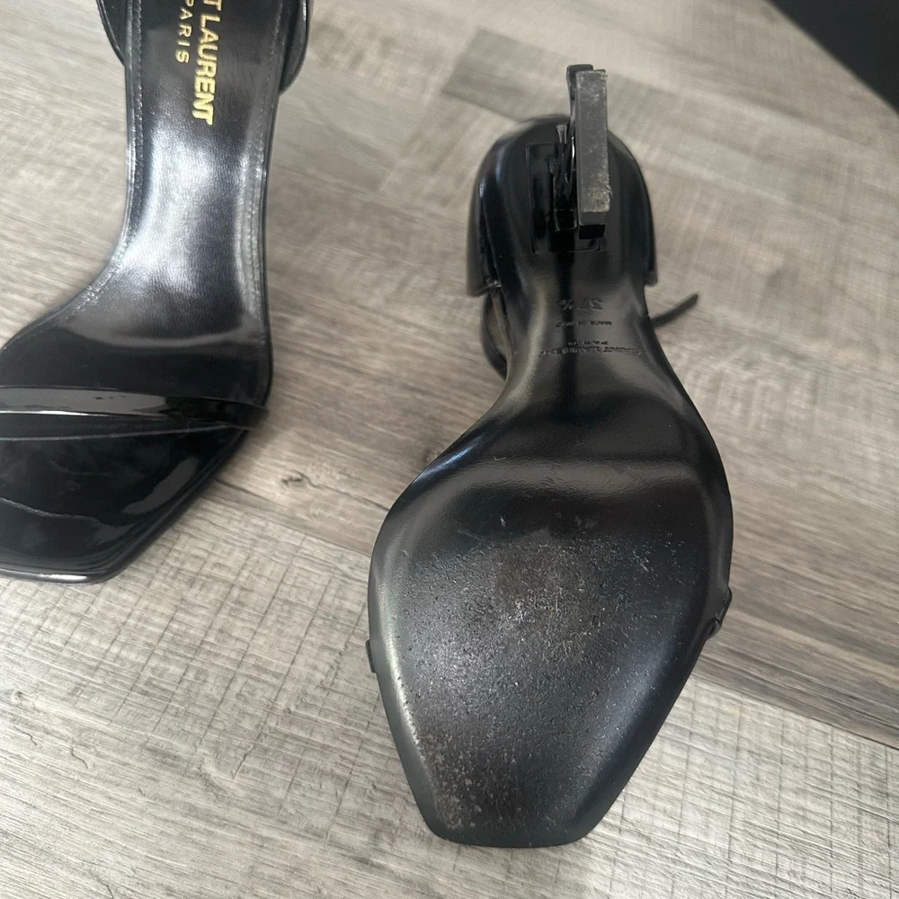 Saint Laurent Black Patent Opyum Logo Sandals with Ankle Strap - Picture 3 of 5